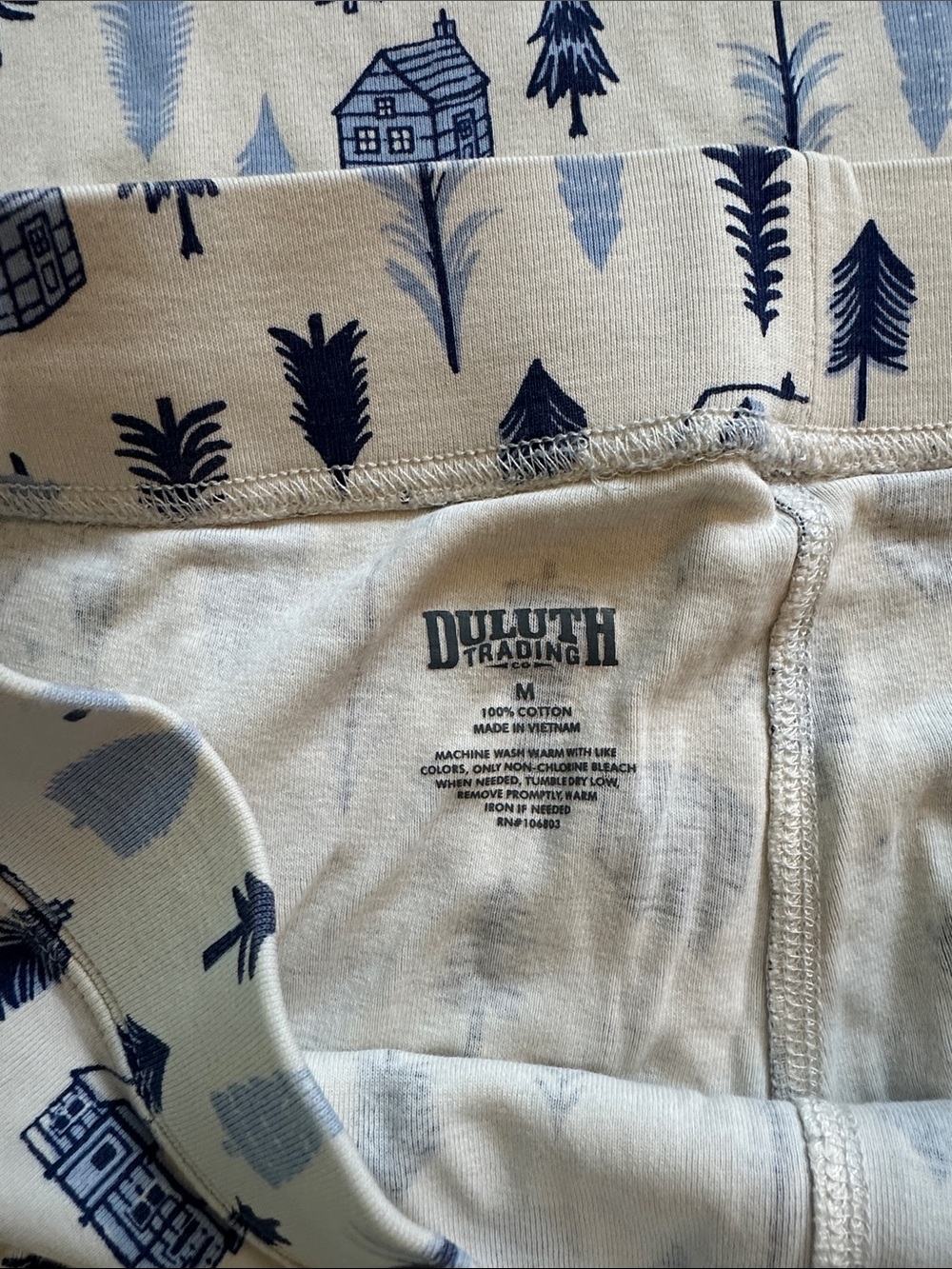 Duluth Trading Co Cream and Blue Winter Woodland Print Women’s Pajama Set - Picture 9 of 9